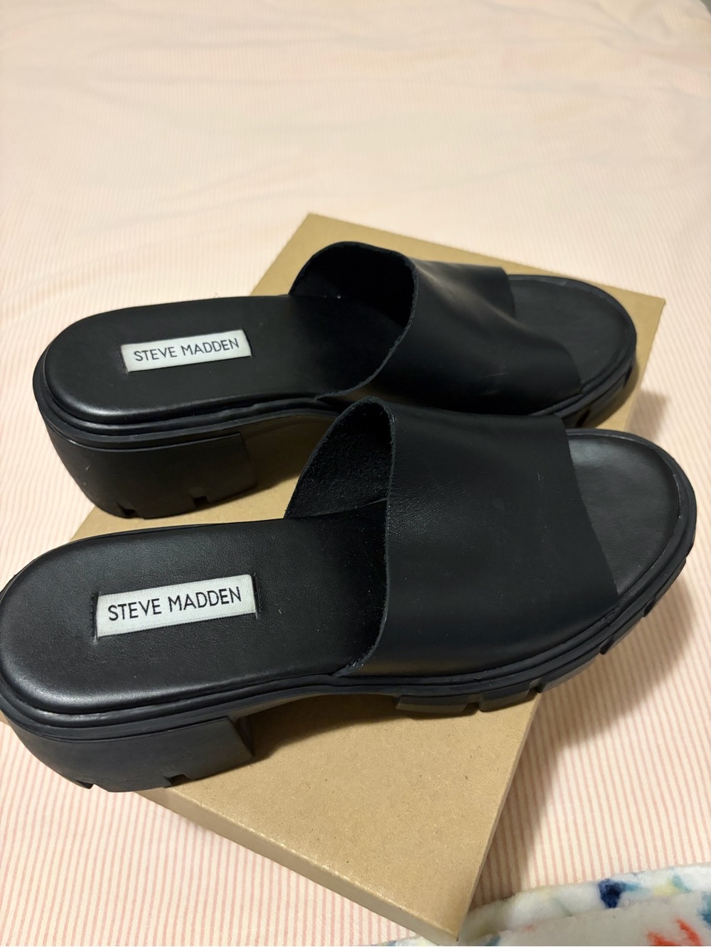 Steve Madden Black Chunky Lug Slide Mules
